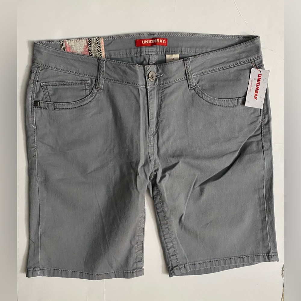 Union Bay Junior Gray Short Bermuda embroidery pockets Size 13
